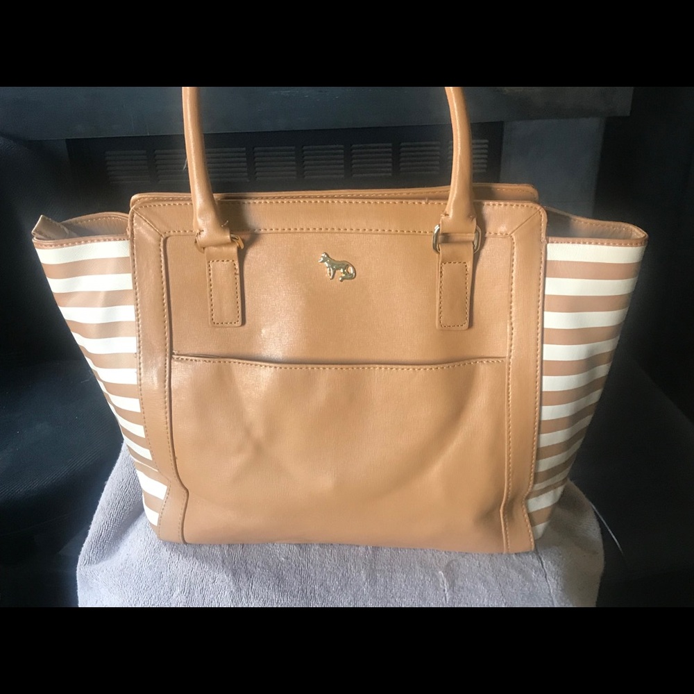 Emma Fox tote with front chain